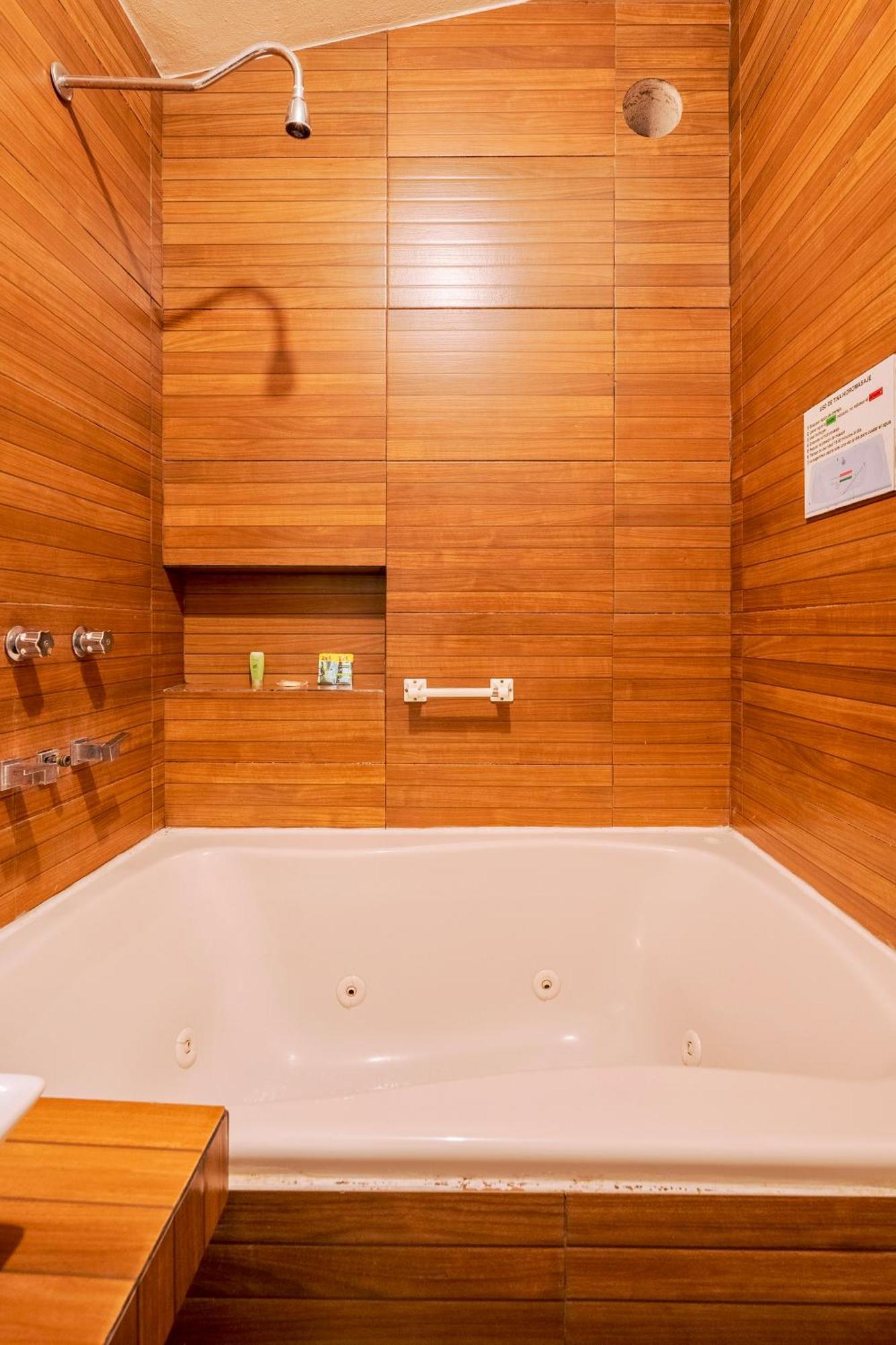 Loft Arte Y Diseno Alberca Climatizada, Amenidades Y Lujo, Terraza Privada Con Asador De Carbon, Cuernavaca Somos Los Unicos Que Te Ofrecemos Para Tu Uso Personal Y Exclusivo 2 Jacuzzis Con Agua Caliente Y Sistema De Hidromasaje Tipo Spa エクステリア 写真