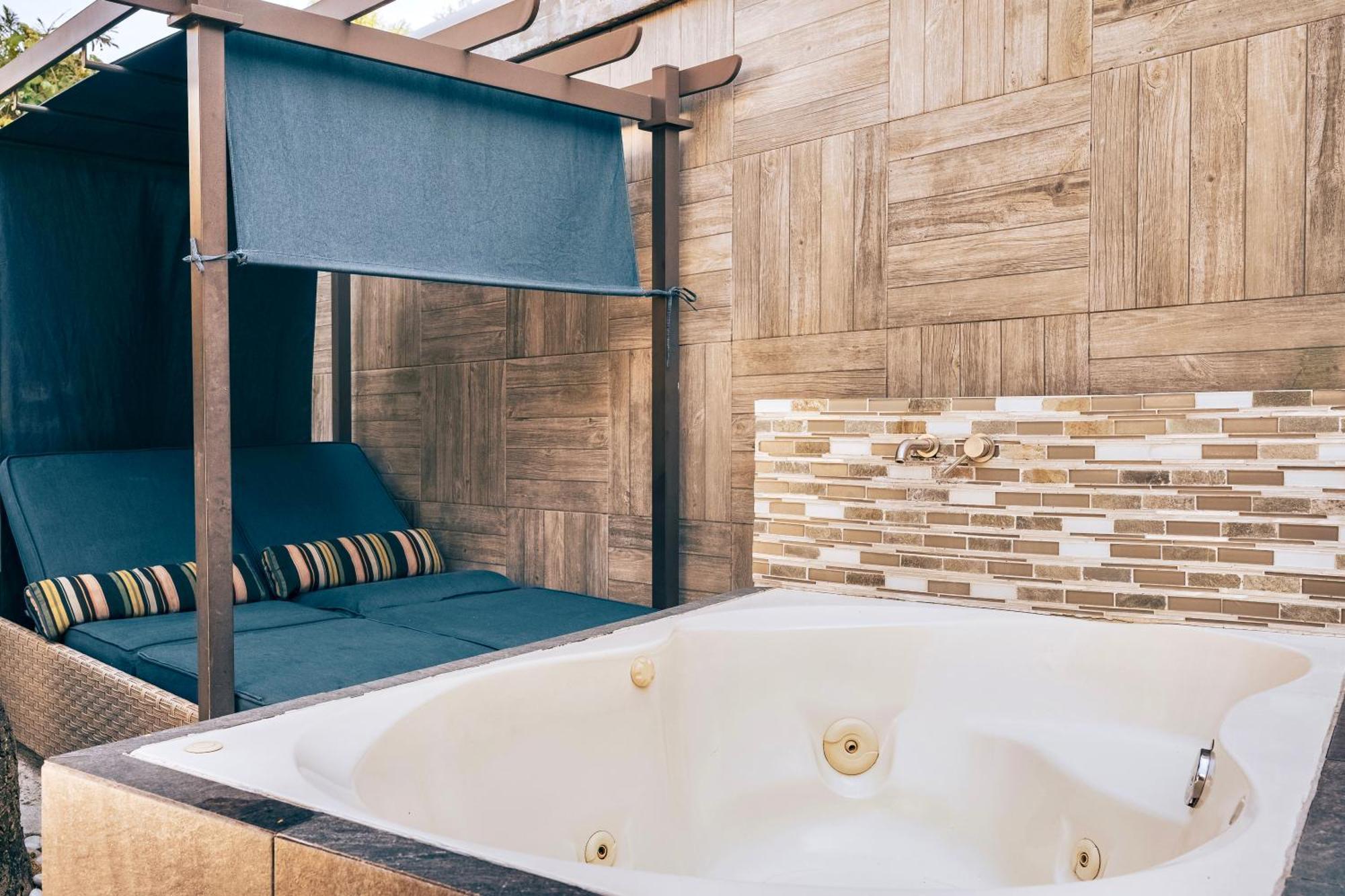 Loft Arte Y Diseno Alberca Climatizada, Amenidades Y Lujo, Terraza Privada Con Asador De Carbon, Cuernavaca Somos Los Unicos Que Te Ofrecemos Para Tu Uso Personal Y Exclusivo 2 Jacuzzis Con Agua Caliente Y Sistema De Hidromasaje Tipo Spa エクステリア 写真
