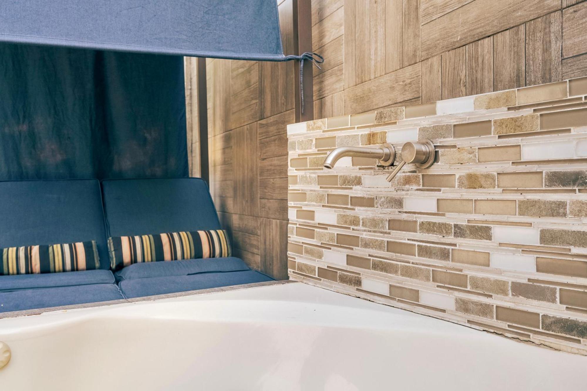 Loft Arte Y Diseno Alberca Climatizada, Amenidades Y Lujo, Terraza Privada Con Asador De Carbon, Cuernavaca Somos Los Unicos Que Te Ofrecemos Para Tu Uso Personal Y Exclusivo 2 Jacuzzis Con Agua Caliente Y Sistema De Hidromasaje Tipo Spa エクステリア 写真